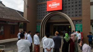 Serah Terima Dukungan Edukasi Lingkungan dari CCEP Indonesia